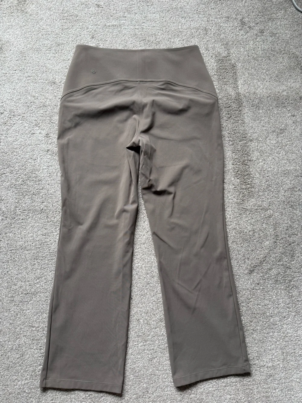 Lululemon Smooth Fit Pull-On High-Rise Cropped Pants | Size 8 - Picture 5 of 7